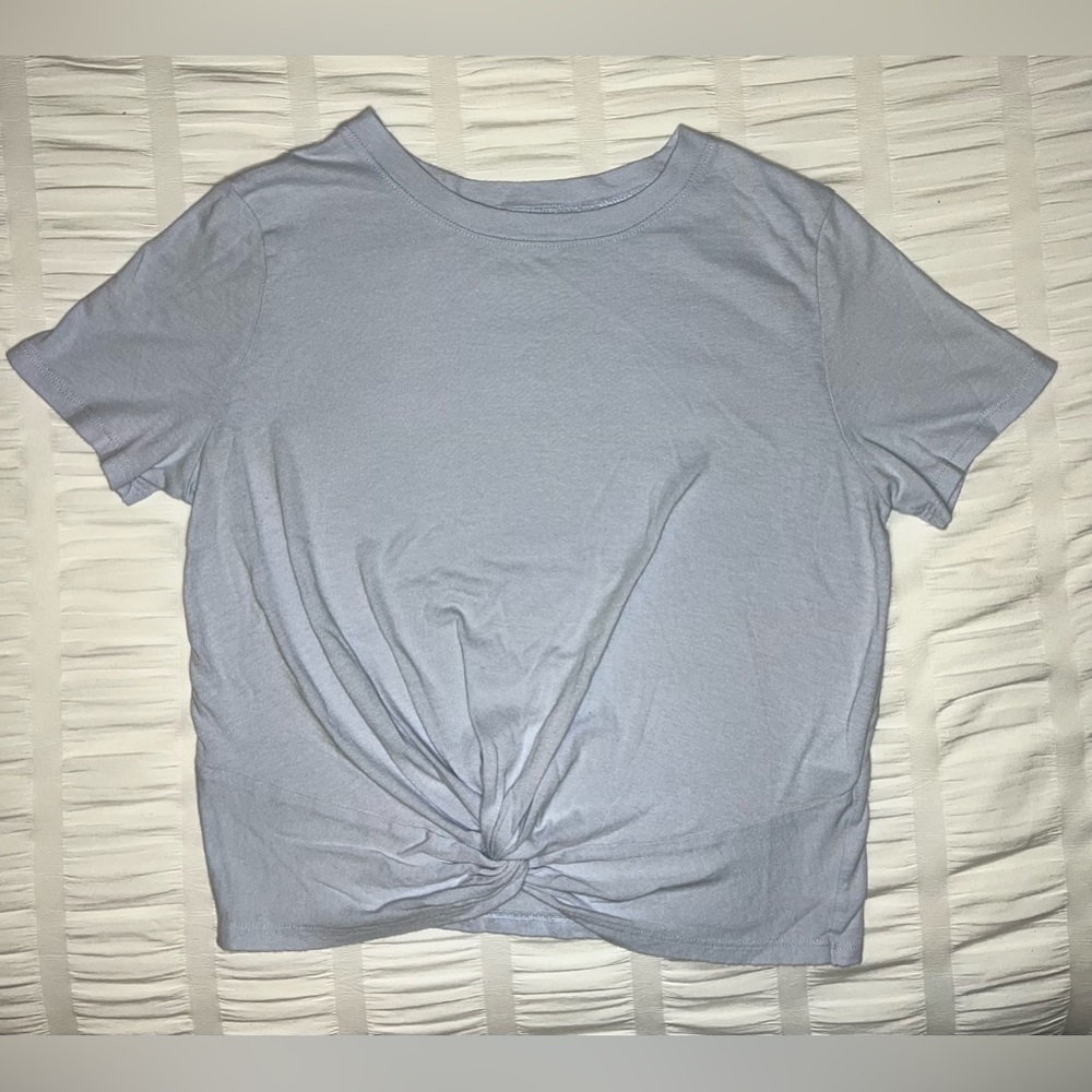 Women’s Hollister Size Small Cropped Front Tie Tee - BABY BLUE